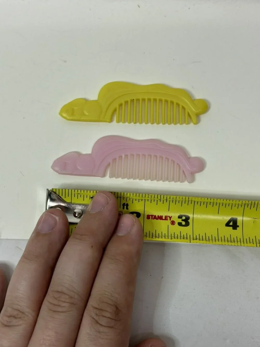 LOT of 2 Vintage Lovely Lady Locks Yellow & Pink Bunny Rabbit Combs Pixietails